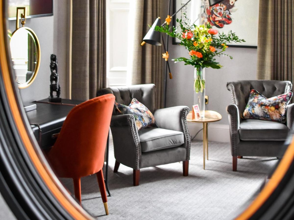 The Meadowpark Bar, Kitchen & Rooms ستيرلينج المظهر الخارجي الصورة
